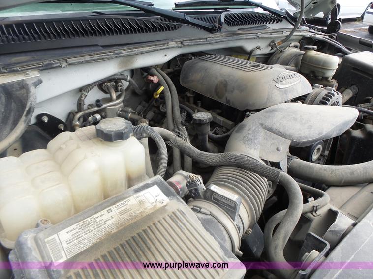 image for item K5740 2006 Chevrolet Silverado 1500 pickup truck