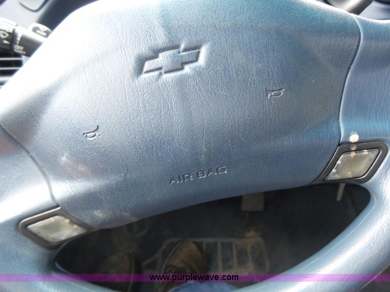 image for item K5743 2003 Chevrolet Impala