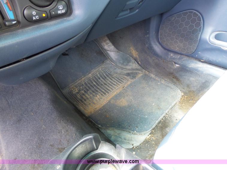 image for item K5743 2003 Chevrolet Impala