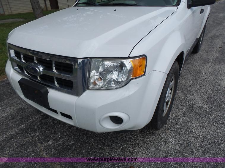 image for item K5746 2008 Ford Escape