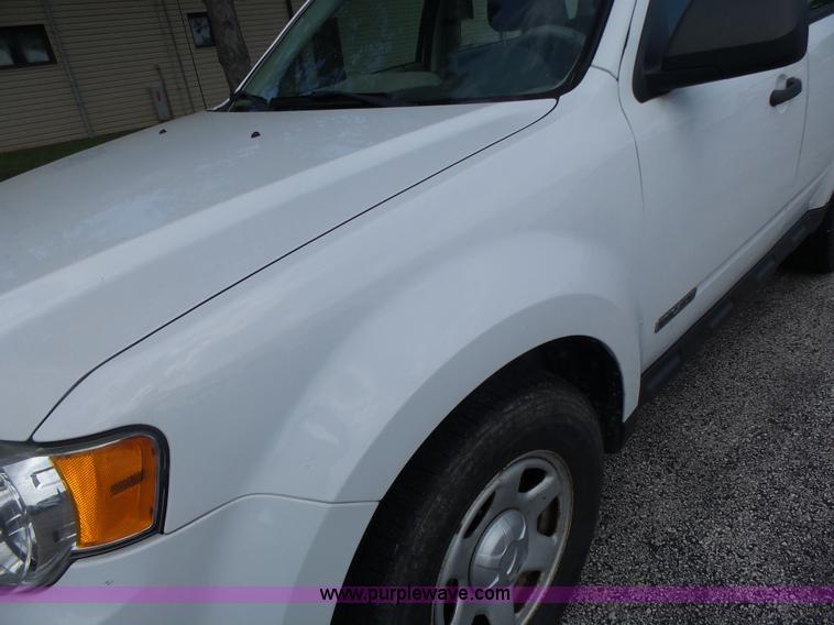 image for item K5746 2008 Ford Escape