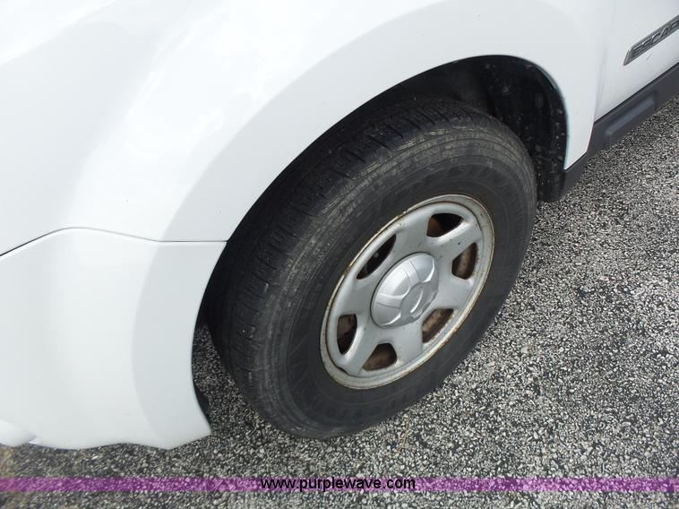 image for item K5746 2008 Ford Escape