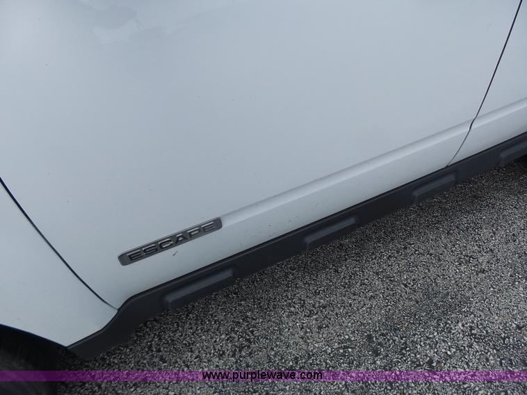 image for item K5746 2008 Ford Escape