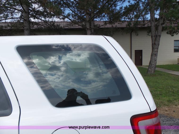 image for item K5746 2008 Ford Escape