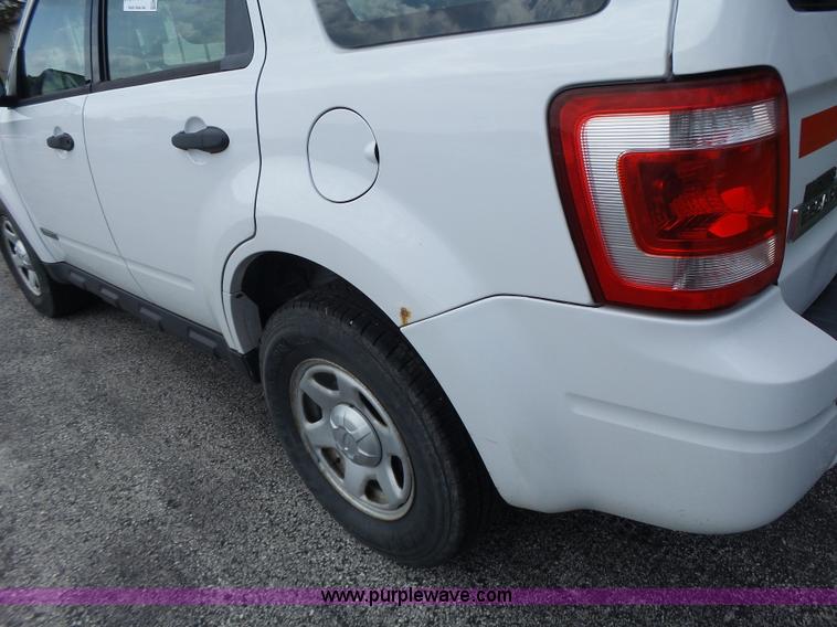 image for item K5746 2008 Ford Escape