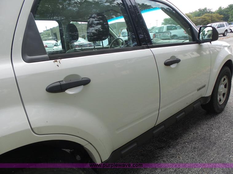 image for item K5746 2008 Ford Escape