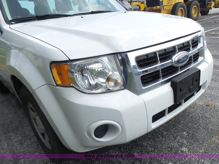 image for item K5746 2008 Ford Escape