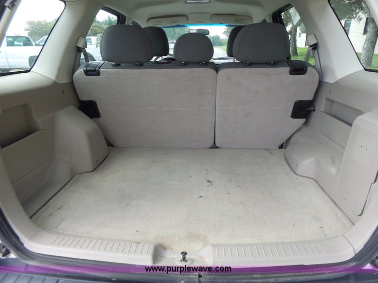 image for item K5746 2008 Ford Escape