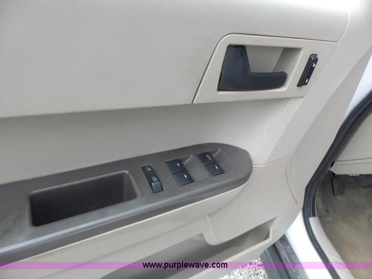 image for item K5746 2008 Ford Escape