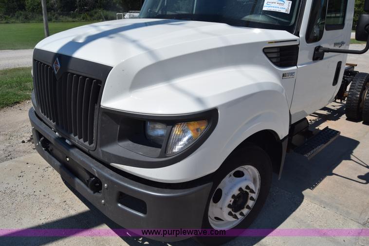 image for item K6715 2014 International TerraStar truck chassis