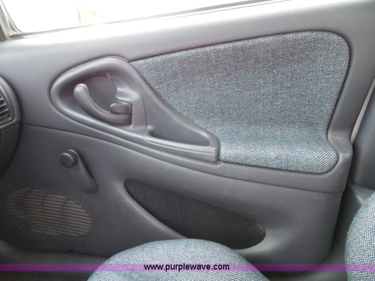 image for item K8224 2003 Chevrolet Cavalier