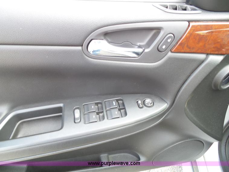 image for item K8226 2009 Chevrolet Impala LS