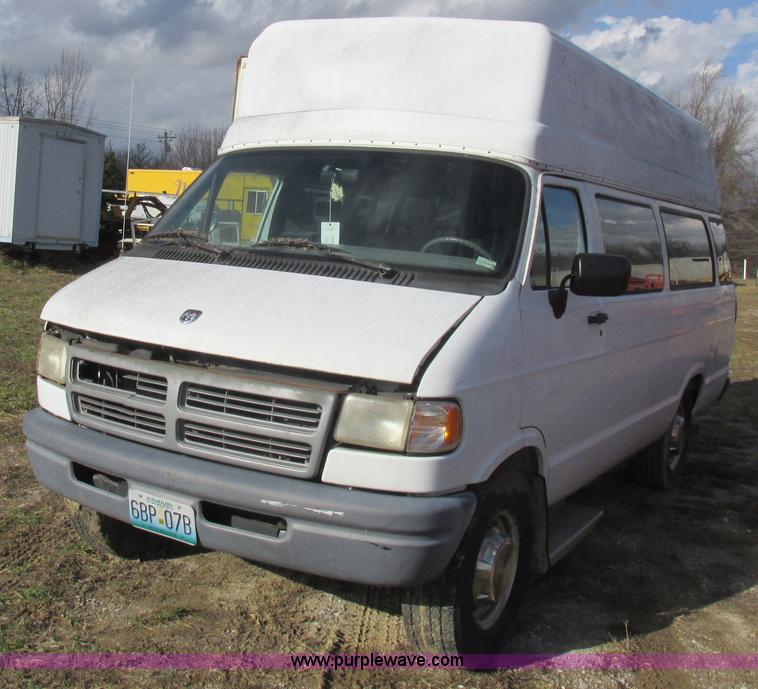 image for item L4201 1997 Dodge Ram Van 3500 Maxi van