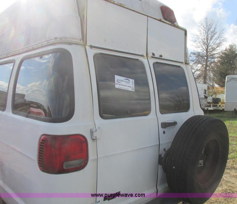 image for item L4201 1997 Dodge Ram Van 3500 Maxi van