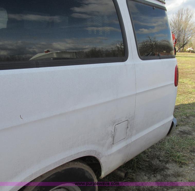 image for item L4201 1997 Dodge Ram Van 3500 Maxi van