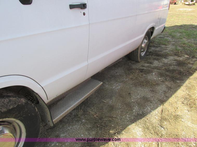 image for item L4201 1997 Dodge Ram Van 3500 Maxi van