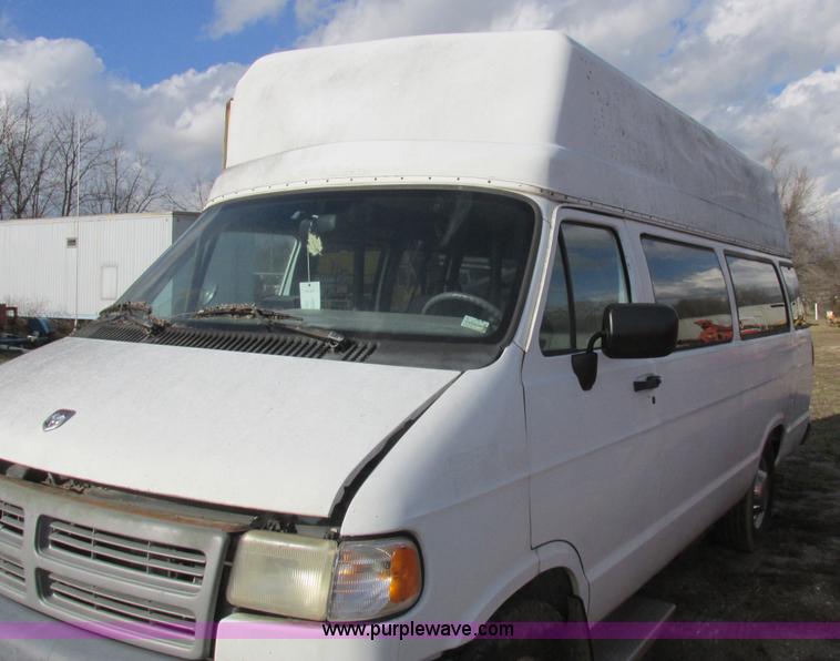 image for item L4201 1997 Dodge Ram Van 3500 Maxi van