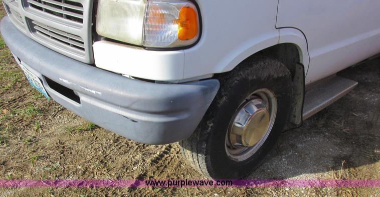 image for item L4201 1997 Dodge Ram Van 3500 Maxi van