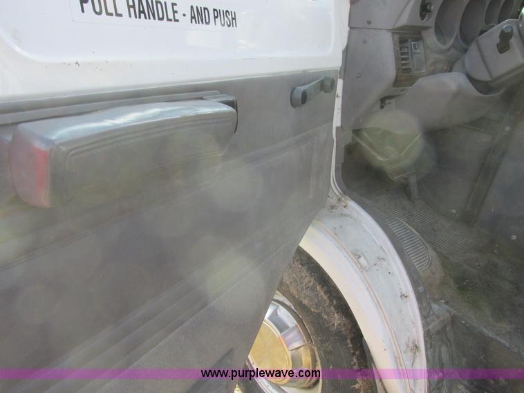 image for item L4201 1997 Dodge Ram Van 3500 Maxi van