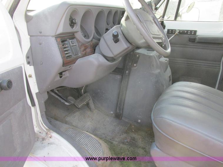 image for item L4201 1997 Dodge Ram Van 3500 Maxi van