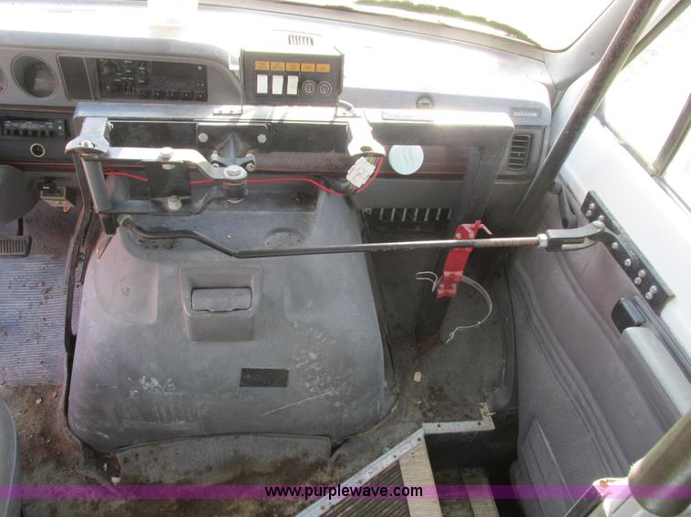 image for item L4201 1997 Dodge Ram Van 3500 Maxi van