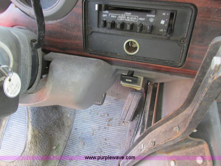 image for item L4201 1997 Dodge Ram Van 3500 Maxi van