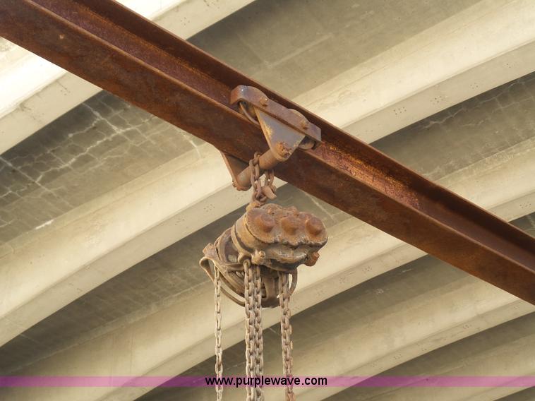 image for item L4952 Hoist