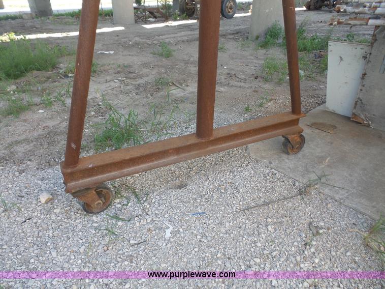 image for item L4952 Hoist