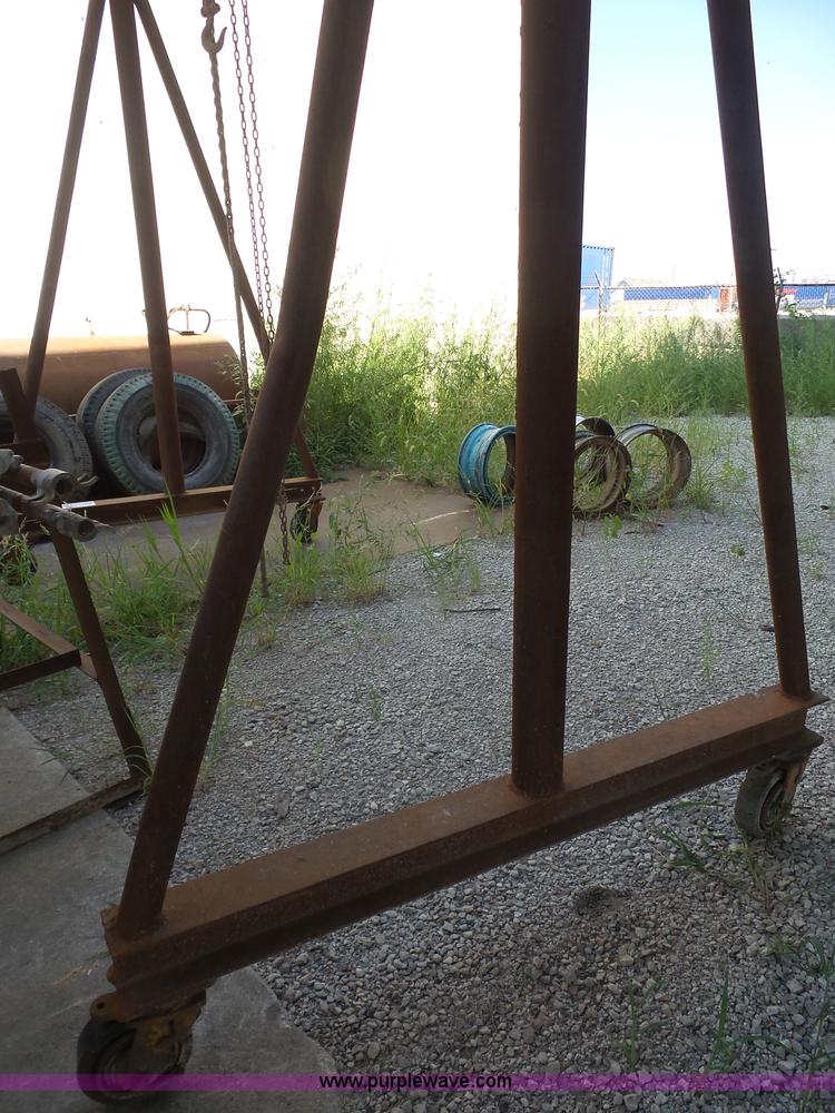 image for item L4952 Hoist