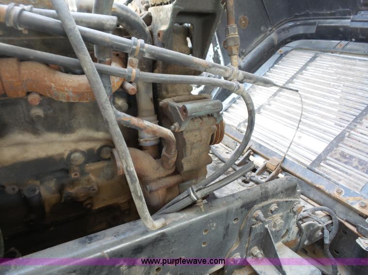 image for item L4954 1998 Freightliner FLD semi truck