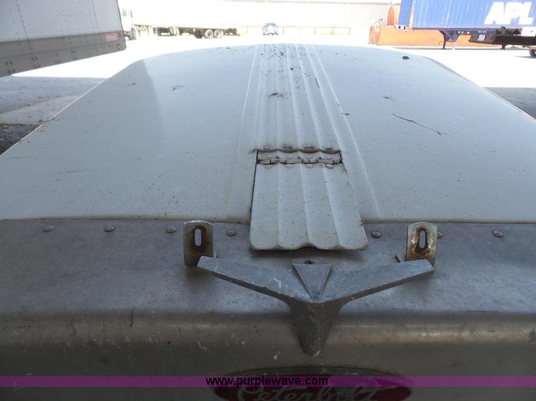image for item L4958 Peterbilt 359 truck hood