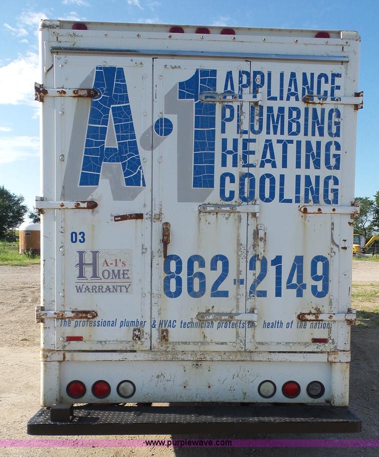 image for item L4964 1997 Freightliner MT45 delivery truck