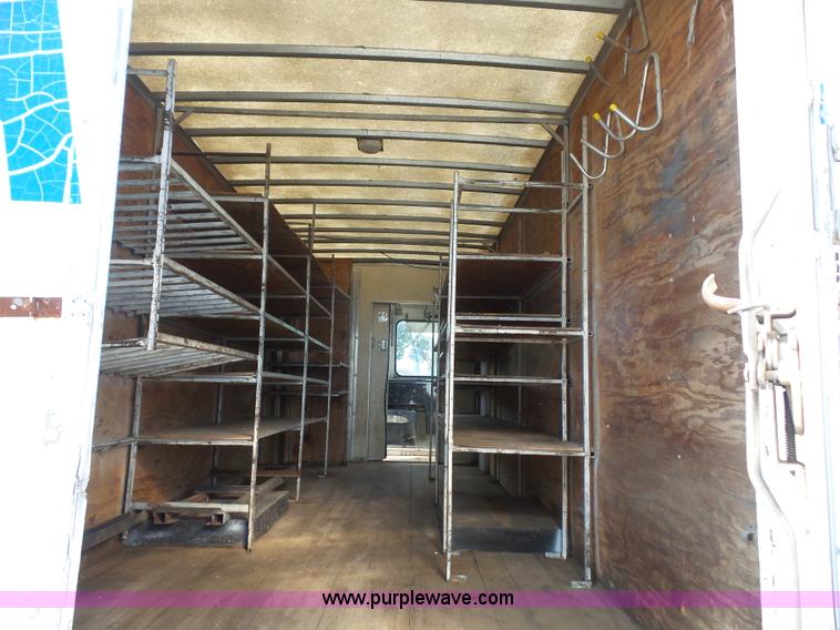 image for item L4964 1997 Freightliner MT45 delivery truck