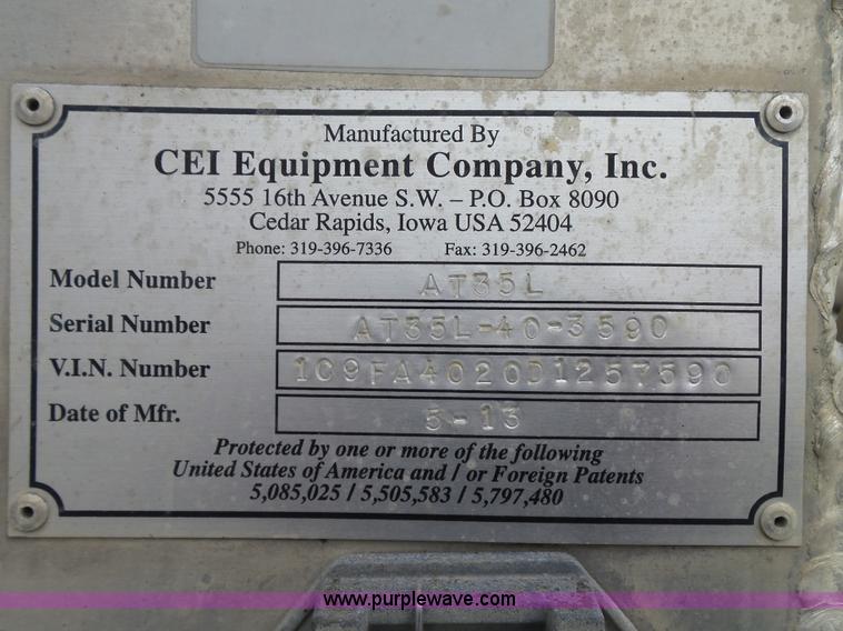 image for item L5631 2013 CEI Pacer AT35L fertilizer delivery trailer