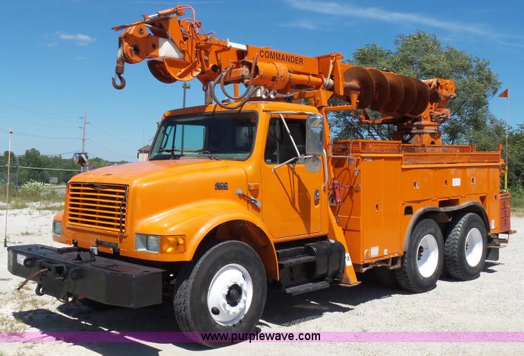 image for item BK9638 1997 International 4900 digger derrick truck