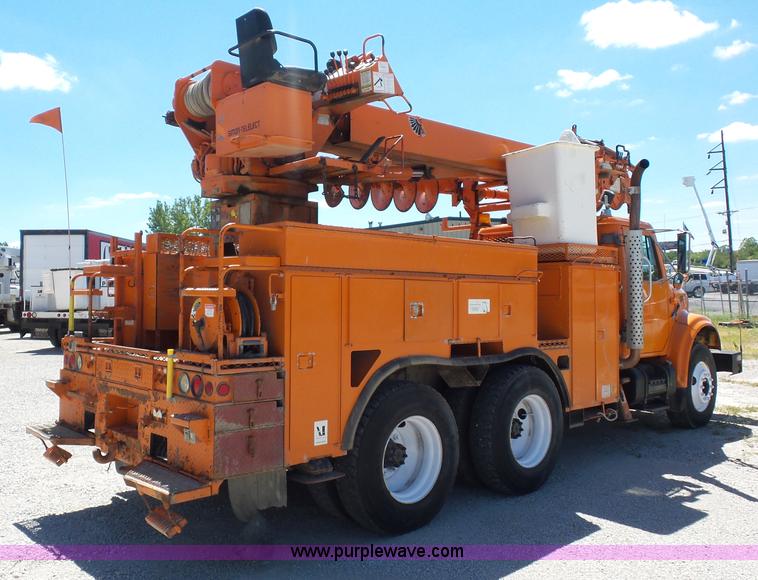 image for item BK9638 1997 International 4900 digger derrick truck