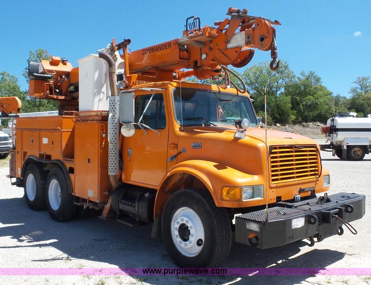 image for item BK9638 1997 International 4900 digger derrick truck