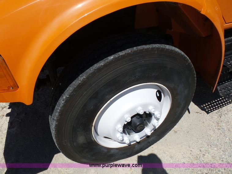 image for item BK9638 1997 International 4900 digger derrick truck