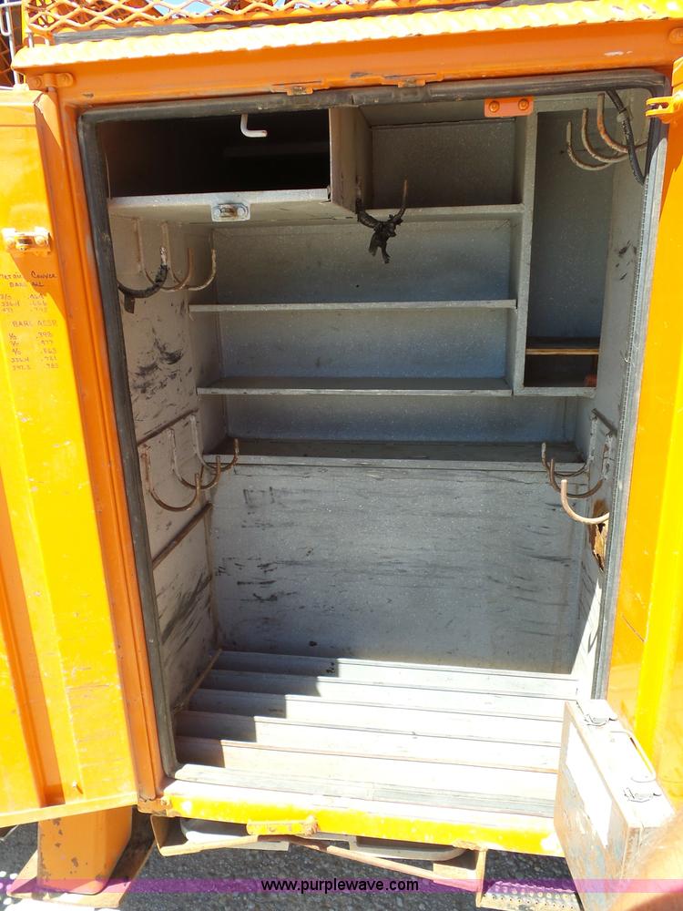 image for item BK9638 1997 International 4900 digger derrick truck