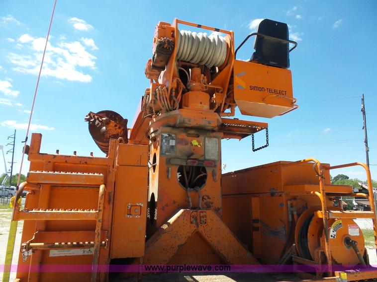 image for item BK9638 1997 International 4900 digger derrick truck