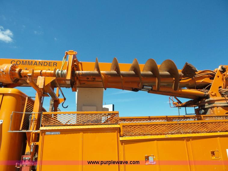 image for item BK9638 1997 International 4900 digger derrick truck