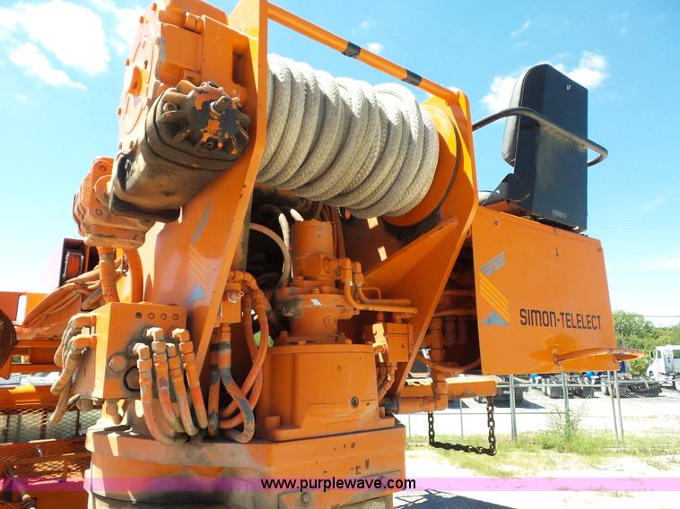 image for item BK9638 1997 International 4900 digger derrick truck