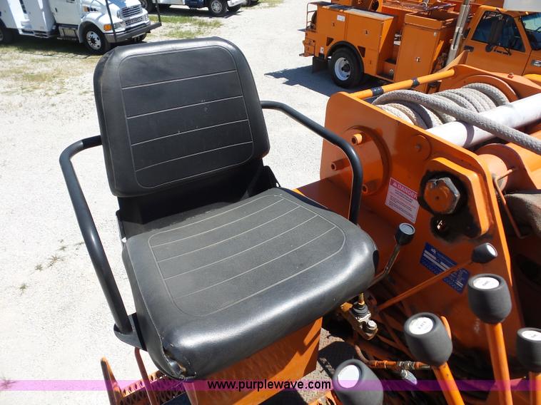 image for item BK9638 1997 International 4900 digger derrick truck