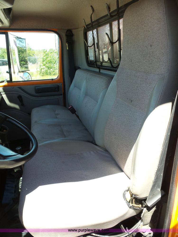 image for item BK9638 1997 International 4900 digger derrick truck