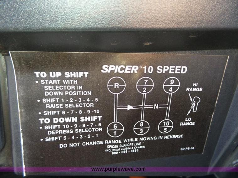 image for item BK9638 1997 International 4900 digger derrick truck