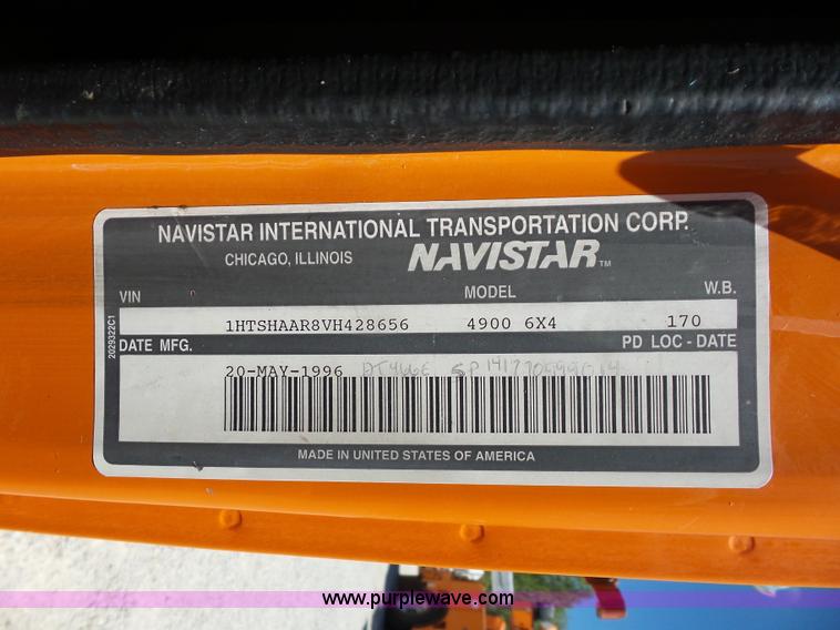 image for item BK9638 1997 International 4900 digger derrick truck