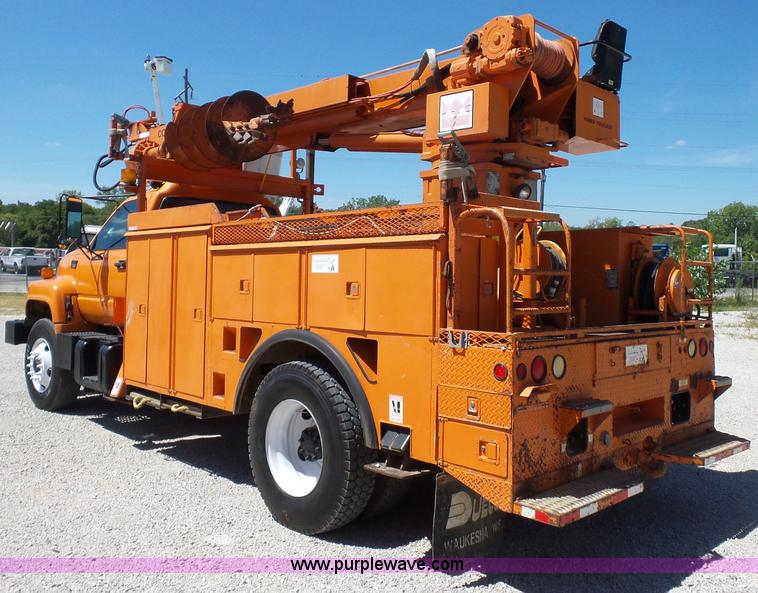 image for item BK9639 1997 Chevrolet C7500 digger derrick truck