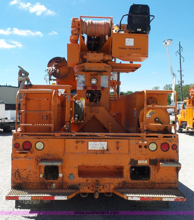 image for item BK9639 1997 Chevrolet C7500 digger derrick truck