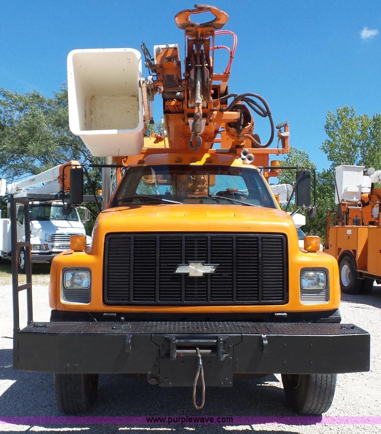 image for item BK9639 1997 Chevrolet C7500 digger derrick truck