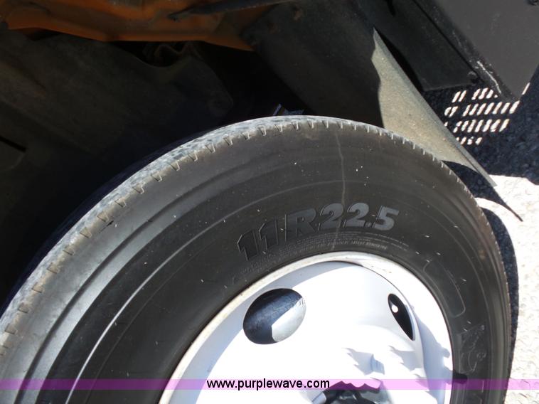 image for item BK9639 1997 Chevrolet C7500 digger derrick truck